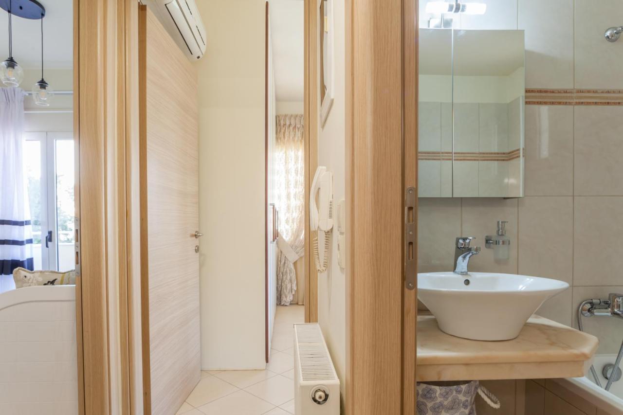 Stylish & Luxury Apartment - Self Check In - Free Parking Iraklion Buitenkant foto