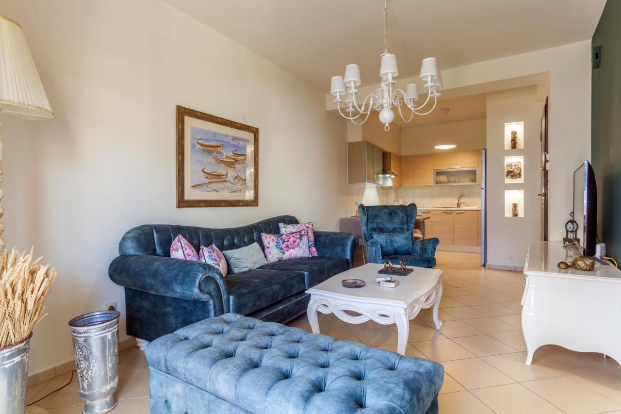 Stylish & Luxury Apartment - Self Check In - Free Parking Iraklion Buitenkant foto