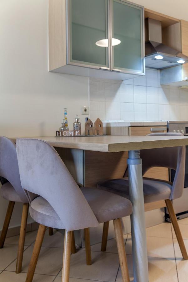 Stylish & Luxury Apartment - Self Check In - Free Parking Iraklion Buitenkant foto